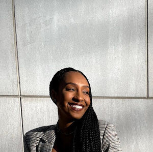 Meet your Posher, Maya